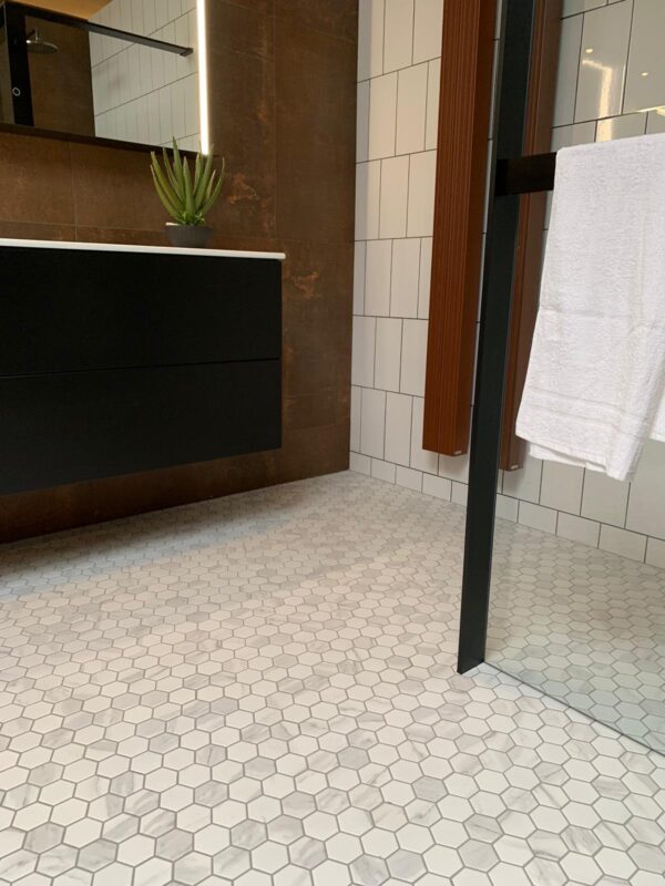amh13003 hexagon carrara white marble effect 11